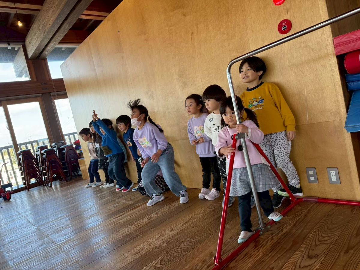 木のぬくもりある園舎ホール